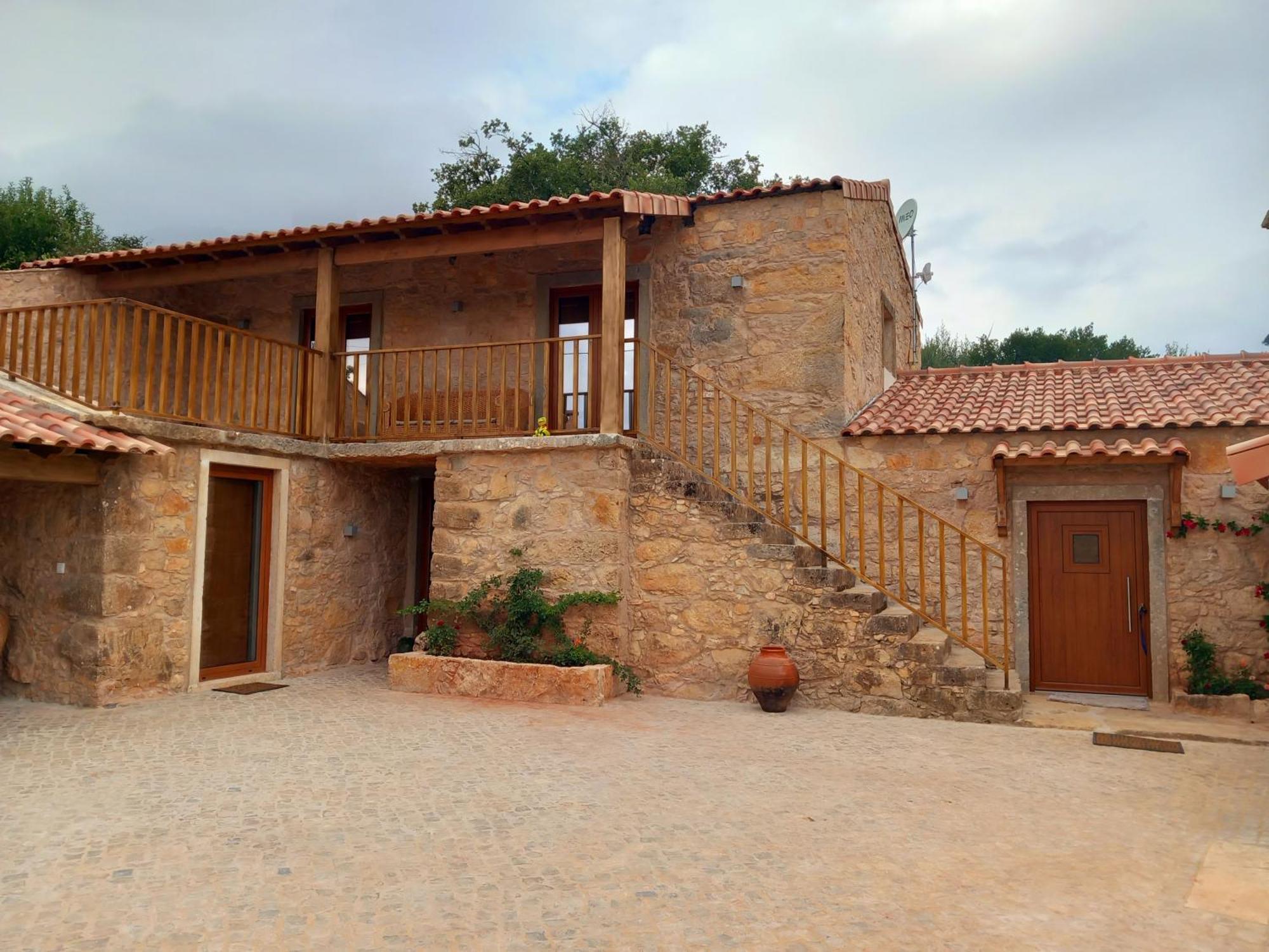 Taliscas Stone Charm Villa โกอิมบรา ภายนอก รูปภาพ